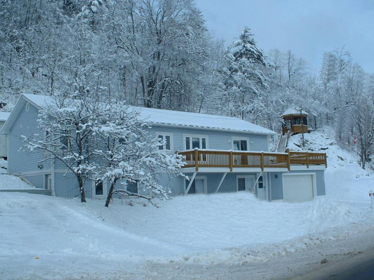 Resort Lac Ste-Marie Lac Sainte-Marie Buitenkant foto